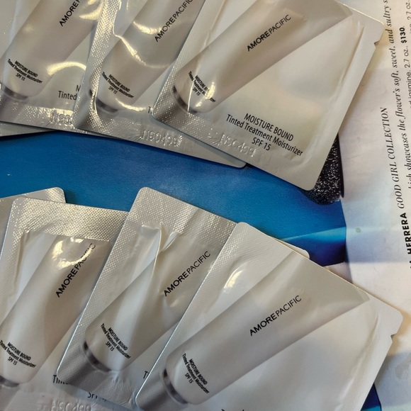 10x Amore Pacific Moisture Bound Tinted Moisturizer SPF 15 Shade 106=10ml New - Picture 5 of 11